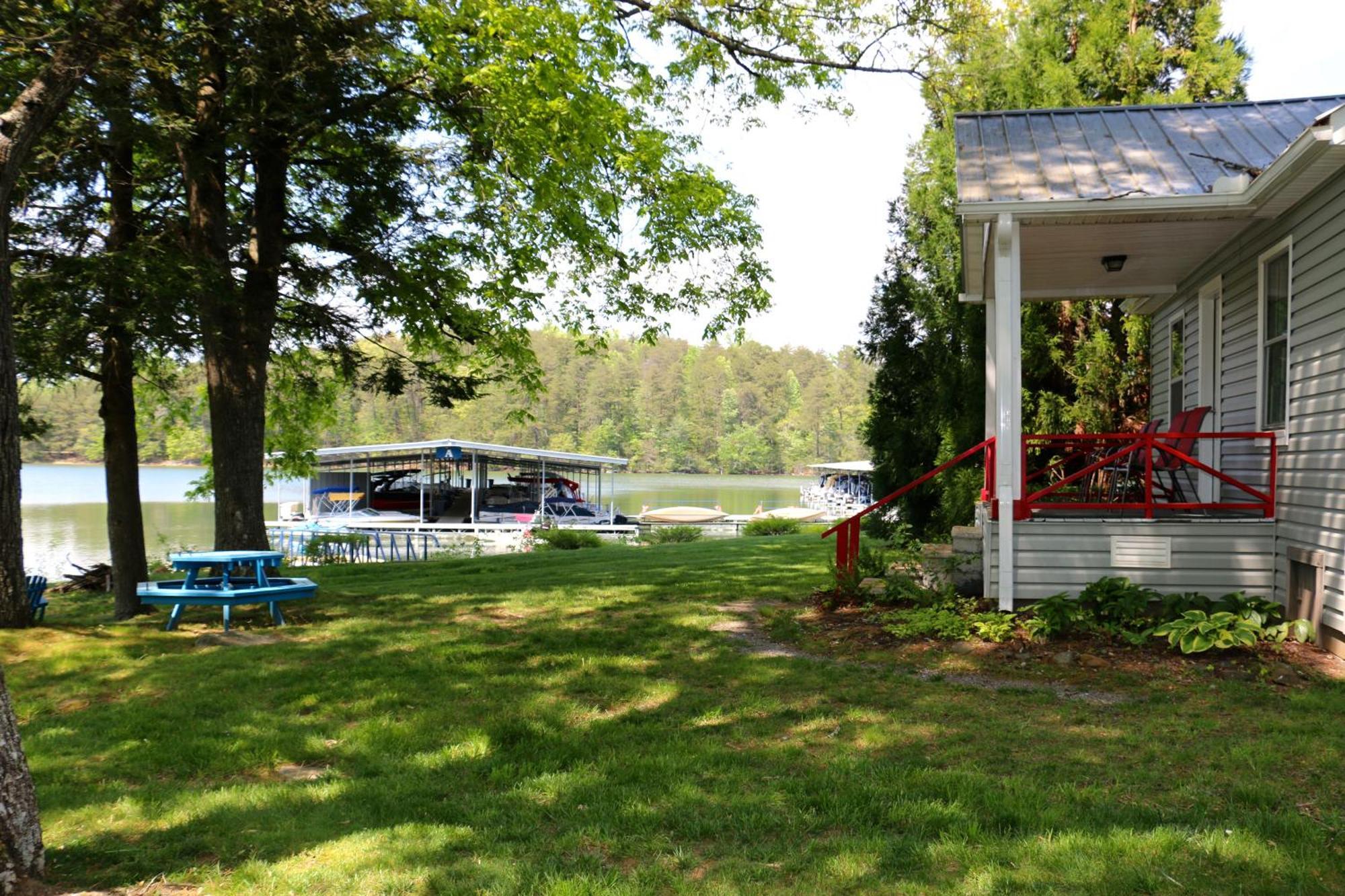 Boundary Waters Resort & Marina Hiawassee Exteriör bild