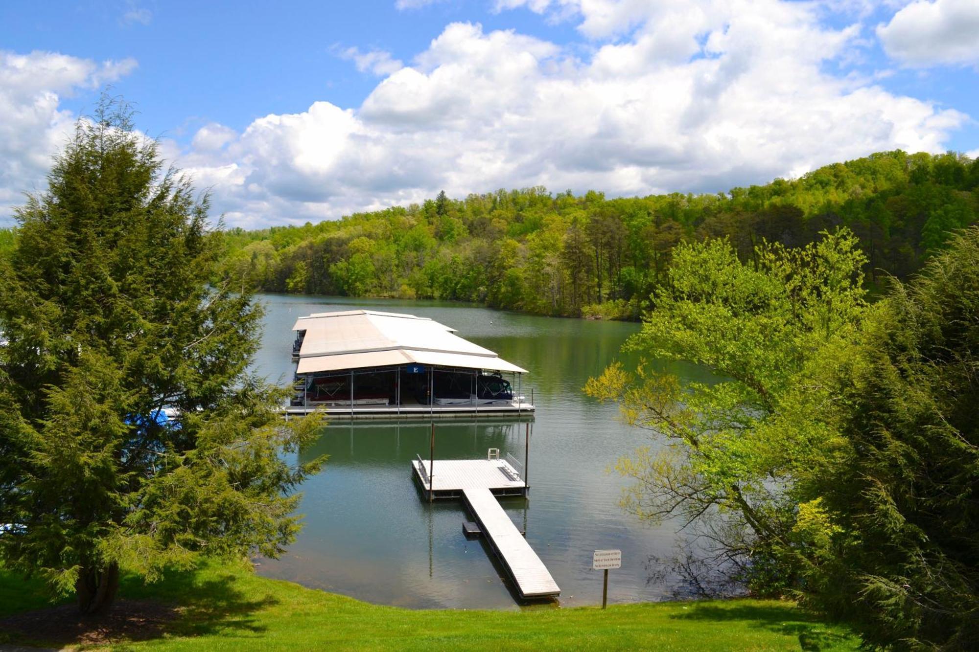 Boundary Waters Resort & Marina Hiawassee Exteriör bild